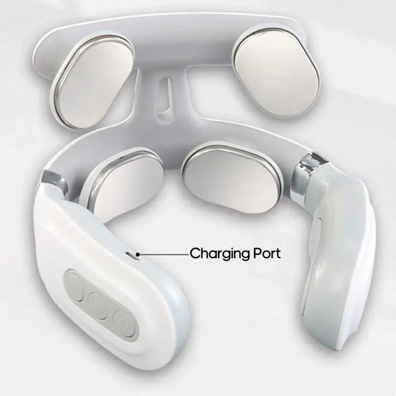 4D Massage Coverage – Four massage heads target the entire neck area.